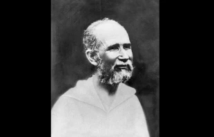 The last photograph of Charles de Foucauld, in Tamanrasset, Algeria. Public domain.